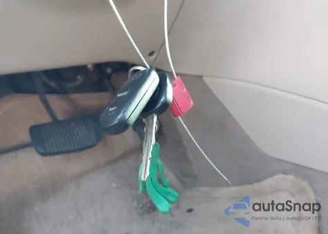 2000 Toyota Camry Solara Sle V6 z USA, uszkodzony, nr VIN 2T1CF22P8YC282214